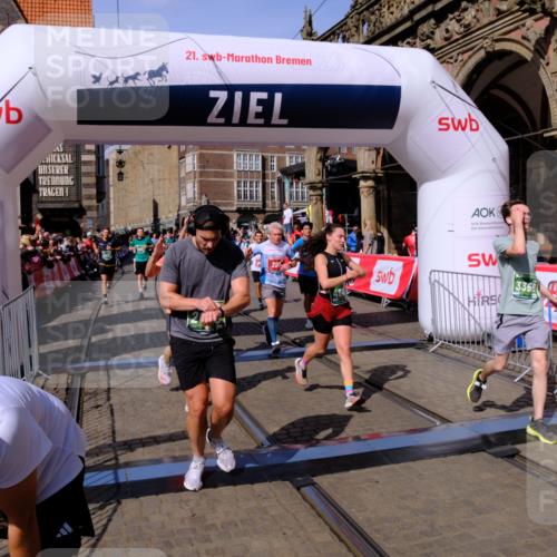13.09.2026 - 21. swb-Marathon Bremen Tim E. http://msf.ph/oto/10383559 13.09.2026 13:21:13 Ziel 769, 854, 1056, 1191, 1881, 2425, 2640, 3356, 3866, 3933, 4126, 4316, 4465, 4482, 4612, 5161, 5213, 5954, 6177, 6401, 6680, 6970, 7517, 7902, 8005, 8141, 8237, 8622, 8804, 8971, 9691, 13120, 13126 meine-sportfotos.de