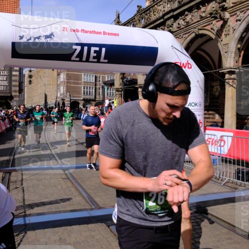 13.09.2026 - 21. swb-Marathon Bremen Tim E. http://msf.ph/oto/10383613 13.09.2026 13:21:14 Ziel 854, 1056, 1191, 1881, 2425, 2640, 3356, 3450, 3866, 3933, 4126, 4316, 4362, 4465, 4612, 5161, 5213, 5954, 6401, 6680, 6970, 7517, 7902, 8005, 8237, 8622, 8971, 13120 meine-sportfotos.de