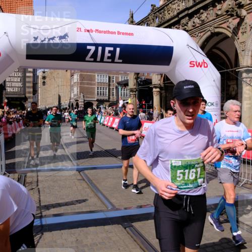 13.09.2026 - 21. swb-Marathon Bremen Tim E. http://msf.ph/oto/10383624 13.09.2026 13:21:15 Ziel 854, 1056, 1191, 1881, 2425, 2640, 3356, 3450, 3933, 4126, 4316, 4362, 4465, 4612, 5161, 6401, 6680, 6970, 7902, 8005, 8237, 8622, 8971, 13120 meine-sportfotos.de