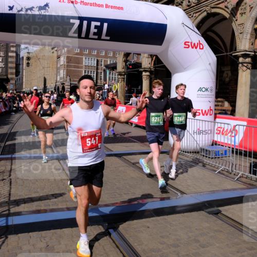 13.09.2026 - 21. swb-Marathon Bremen Tim E. http://msf.ph/oto/10383775 13.09.2026 13:21:31 Ziel 226, 1191, 2979, 3450, 3534, 4234, 4362, 4445, 4484, 4519, 4734, 6357, 6970, 8237, 8323, 8408, 8791, 9267, 9268, 9900 meine-sportfotos.de