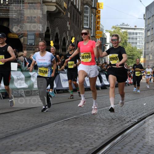 13.09.2026 - 21. swb-Marathon Bremen Strokosch-Dieckow http://msf.ph/oto/10383851 13.09.2026 11:06:00 Ziel 10168, 10238, 10259, 10260, 10305, 10457, 10864, 11024, 11314, 11387, 11520, 11521, 11724, 11791, 11892, 11947, 12156, 12273, 12330, 12362, 12378, 12501, 12523, 12773, 10204, 10375, 10662, 11029, 11156, 11460, 11674, 11690, 11775, 11786, 12486 meine-sportfotos.de