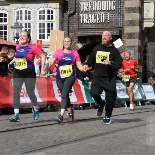 13.09.2026 - 21. swb-Marathon Bremen Strokosch-Dieckow http://msf.ph/oto/10384135 13.09.2026 11:06:19 Ziel 10018, 10204, 10305, 10375, 10382, 10619, 10662, 11132, 11156, 11164, 11477, 11674, 11775, 11786, 12186, 12378, 12486, 12523, 12528, 10852, 10853, 11021, 11028, 11240, 11340, 11374, 11432, 11729, 12217, 12485 meine-sportfotos.de