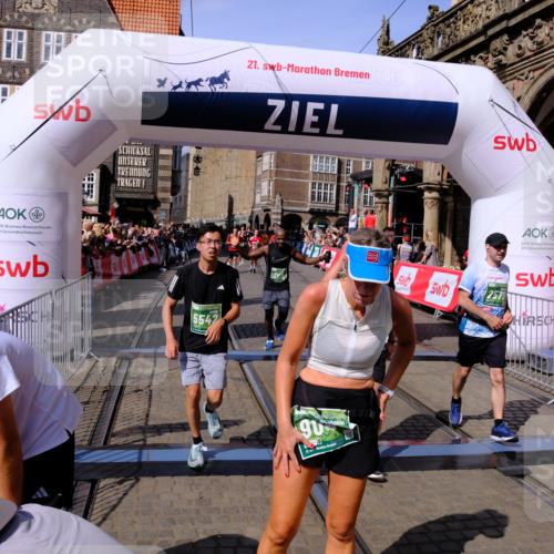 13.09.2026 - 21. swb-Marathon Bremen Tim E. http://msf.ph/oto/10384158 13.09.2026 13:21:59 Ziel 572, 1130, 1254, 2088, 2397, 2570, 3290, 3435, 3655, 3695, 3930, 3934, 4735, 5542, 6865, 6976, 7176, 8270, 8384, 8947, 9048, 9059, 9421, 10120, 13145 meine-sportfotos.de