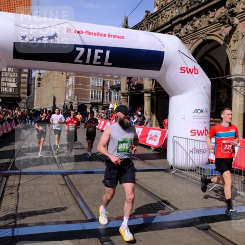 13.09.2026 - 21. swb-Marathon Bremen Tim E. http://msf.ph/oto/10384182 13.09.2026 13:22:03 Ziel 572, 1130, 1209, 1254, 2088, 2397, 2570, 3290, 3338, 3435, 3695, 3774, 3930, 3934, 4581, 4735, 5542, 6865, 6976, 7098, 7176, 8438, 8947, 9059, 9421, 10120, 13145 meine-sportfotos.de