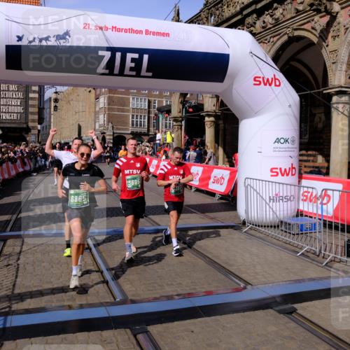 13.09.2026 - 21. swb-Marathon Bremen Tim E. http://msf.ph/oto/10384244 13.09.2026 13:22:05 Ziel 572, 1209, 1254, 2088, 2397, 2570, 3290, 3338, 3695, 3774, 3930, 3934, 4581, 4735, 6865, 6976, 7098, 7176, 8438, 8947, 9059, 9421, 10120 meine-sportfotos.de