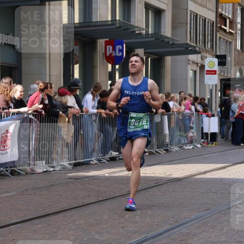 13.09.2026 - 21. swb-Marathon Bremen Strokosch-Dieckow http://msf.ph/oto/10384282 13.09.2026 12:50:23 Ziel 668, 8075, 520, 4232, 7692 meine-sportfotos.de
