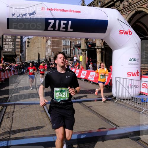 13.09.2026 - 21. swb-Marathon Bremen Tim E. http://msf.ph/oto/10384353 13.09.2026 13:22:09 Ziel 141, 572, 1209, 1254, 2051, 2397, 3290, 3338, 3695, 3774, 3934, 4581, 4735, 5193, 6865, 6976, 7098, 8438, 8947, 9059, 9421, 9599, 10120 meine-sportfotos.de