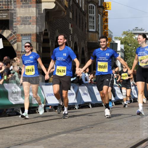 13.09.2026 - 21. swb-Marathon Bremen Strokosch-Dieckow http://msf.ph/oto/10384356 13.09.2026 11:06:27 Ziel 10204, 10375, 10619, 10662, 11029, 11132, 11156, 11460, 11674, 11690, 11775, 11786, 12186, 12486, 10323, 10654, 10795, 10849, 10989, 11021, 11240, 12146, 12485 meine-sportfotos.de