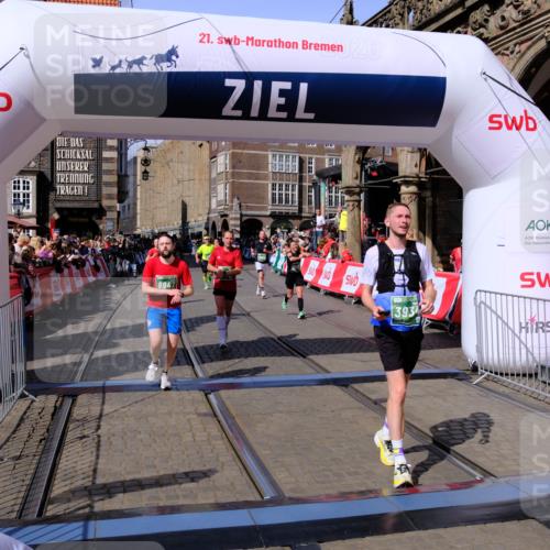 13.09.2026 - 21. swb-Marathon Bremen Tim E. http://msf.ph/oto/10384397 13.09.2026 13:22:10 Ziel 141, 572, 1209, 2051, 2397, 3290, 3338, 3695, 3774, 3934, 4581, 4735, 5193, 6865, 6976, 7098, 8438, 8924, 8947, 9421, 9599, 10120 meine-sportfotos.de