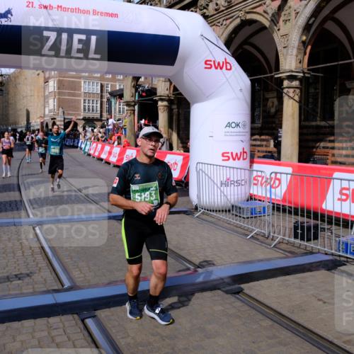 13.09.2026 - 21. swb-Marathon Bremen Tim E. http://msf.ph/oto/10384530 13.09.2026 13:22:20 Ziel 141, 148, 1209, 1645, 2051, 3021, 3338, 3652, 3774, 4581, 5193, 7098, 7625, 7917, 8438, 8452, 8924, 9599, 9839 meine-sportfotos.de