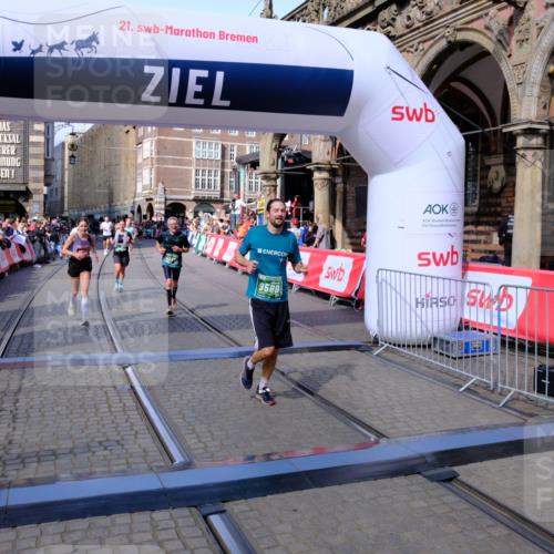 13.09.2026 - 21. swb-Marathon Bremen Tim E. http://msf.ph/oto/10384542 13.09.2026 13:22:22 Ziel 141, 148, 1209, 1601, 1645, 2051, 3021, 3652, 3774, 4581, 5193, 7625, 7917, 8438, 8452, 8924, 9599, 9839 meine-sportfotos.de