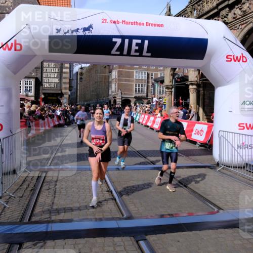 13.09.2026 - 21. swb-Marathon Bremen Tim E. http://msf.ph/oto/10384582 13.09.2026 13:22:24 Ziel 141, 148, 1601, 1645, 2051, 3021, 3652, 5193, 6621, 7625, 7917, 8452, 8924, 9599, 9839 meine-sportfotos.de