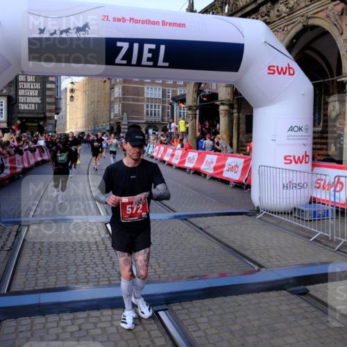 13.09.2026 - 21. swb-Marathon Bremen Tim E. http://msf.ph/oto/10384731 13.09.2026 13:22:35 Ziel 1601, 1645, 2499, 3021, 3855, 4204, 4211, 6621, 7625, 7917, 8447, 8574, 9668, 9839 meine-sportfotos.de