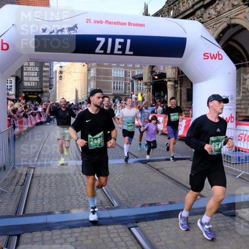 13.09.2026 - 21. swb-Marathon Bremen Tim E. http://msf.ph/oto/10384835 13.09.2026 13:22:40 Ziel 1601, 1933, 2499, 3855, 4204, 4211, 4697, 6621, 7625, 8447, 8574, 9668 meine-sportfotos.de