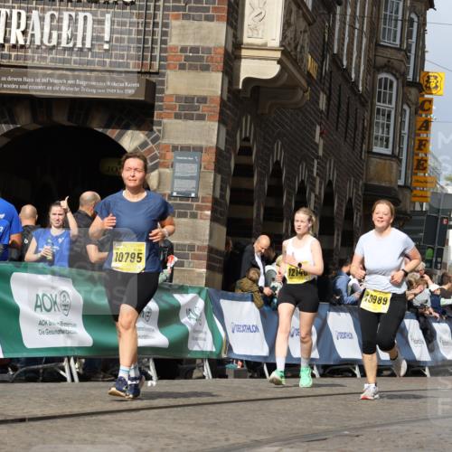 13.09.2026 - 21. swb-Marathon Bremen Strokosch-Dieckow http://msf.ph/oto/10384934 13.09.2026 11:06:48 Ziel 10376, 10654, 10681, 10682, 10849, 10852, 10853, 11021, 11028, 11240, 11340, 11374, 11432, 11729, 11849, 12217, 12479, 12485, 10378, 10663, 11257 meine-sportfotos.de