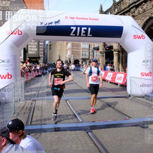 13.09.2026 - 21. swb-Marathon Bremen Tim E. http://msf.ph/oto/10385004 13.09.2026 13:22:47 Ziel 1933, 2481, 3855, 4204, 4211, 4483, 4697, 6891, 7586, 8447, 8547, 8694, 9668 meine-sportfotos.de