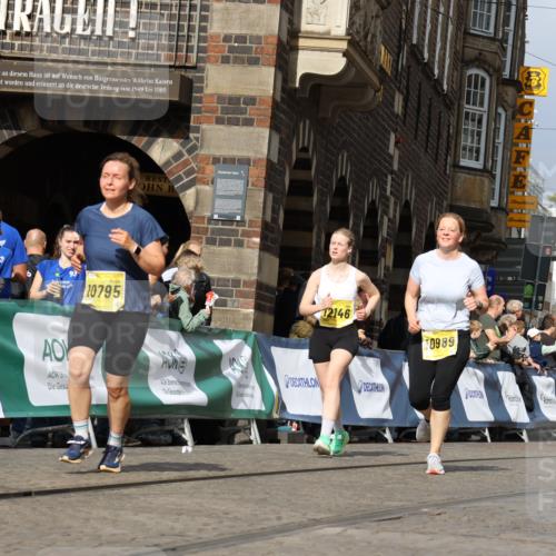 13.09.2026 - 21. swb-Marathon Bremen Strokosch-Dieckow http://msf.ph/oto/10385006 13.09.2026 11:06:49 Ziel 10376, 10654, 10681, 10682, 10849, 10852, 10853, 11021, 11028, 11240, 11340, 11374, 11432, 11729, 11849, 12217, 12479, 12485, 10156, 10378, 10663, 11257 meine-sportfotos.de