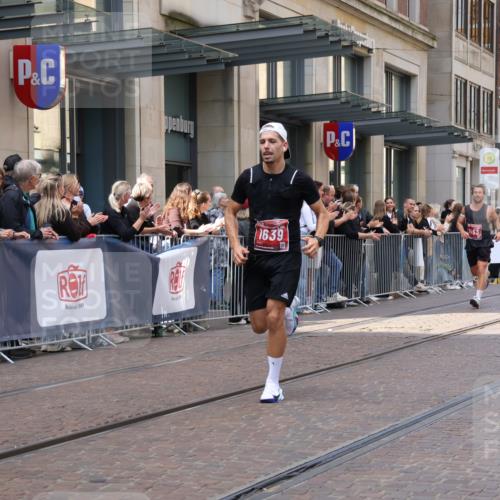 13.09.2026 - 21. swb-Marathon Bremen Strokosch-Dieckow http://msf.ph/oto/10385017 13.09.2026 12:51:14 Ziel 3617, 13033, 858, 1214, 1453, 1639 meine-sportfotos.de