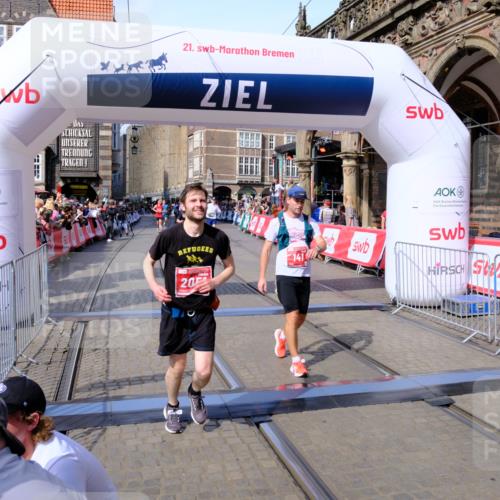 13.09.2026 - 21. swb-Marathon Bremen Tim E. http://msf.ph/oto/10385028 13.09.2026 13:22:48 Ziel 388, 1933, 2402, 2481, 3855, 4483, 4697, 6891, 7586, 8547, 8694 meine-sportfotos.de