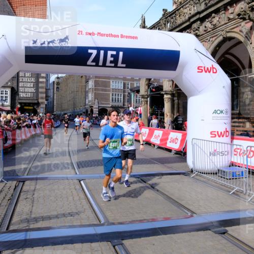13.09.2026 - 21. swb-Marathon Bremen Tim E. http://msf.ph/oto/10385087 13.09.2026 13:22:55 Ziel 388, 913, 1933, 2402, 2481, 2771, 2806, 3855, 4483, 4697, 6707, 6891, 7586, 8547, 8551, 8694, 9090, 9510 meine-sportfotos.de