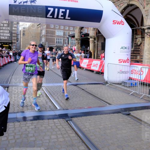13.09.2026 - 21. swb-Marathon Bremen Tim E. http://msf.ph/oto/10385635 13.09.2026 13:23:38 Ziel 1900, 2306, 2371, 2427, 2899, 3173, 3374, 3531, 3729, 3861, 3920, 5820, 5821, 6923, 8045, 8231, 8732, 8863, 9088, 9196, 9436, 9827, 10127 meine-sportfotos.de