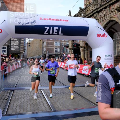 13.09.2026 - 21. swb-Marathon Bremen Tim E. http://msf.ph/oto/10385653 13.09.2026 13:23:41 Ziel 672, 2306, 2371, 2409, 2427, 2899, 3078, 3173, 3531, 3861, 3939, 5820, 5821, 6848, 6923, 8045, 8863, 9088, 9196, 9436, 9827, 10127 meine-sportfotos.de