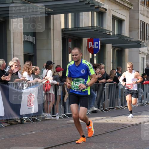 13.09.2026 - 21. swb-Marathon Bremen Strokosch-Dieckow http://msf.ph/oto/10385698 13.09.2026 12:52:33 Ziel 417, 553, 2100, 7244, 8077, 8729, 9522, 525, 959, 1357, 1507, 7768 meine-sportfotos.de