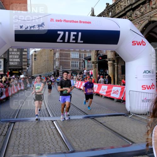 13.09.2026 - 21. swb-Marathon Bremen Tim E. http://msf.ph/oto/10385709 13.09.2026 13:23:44 Ziel 135, 672, 2371, 2409, 2427, 2490, 2627, 2899, 3078, 3138, 3173, 3531, 3856, 3861, 3939, 5820, 5821, 6843, 6848, 6923, 8045, 8560, 8863, 9088, 9196, 9436, 10127 meine-sportfotos.de