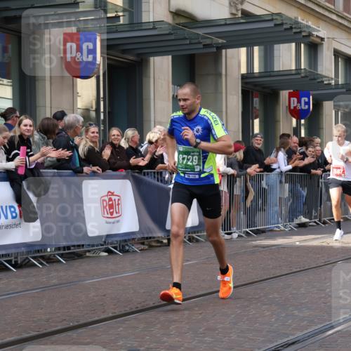 13.09.2026 - 21. swb-Marathon Bremen Strokosch-Dieckow http://msf.ph/oto/10385716 13.09.2026 12:52:33 Ziel 417, 553, 2100, 7244, 8077, 8729, 9522, 525, 959, 1357, 1507, 7768 meine-sportfotos.de