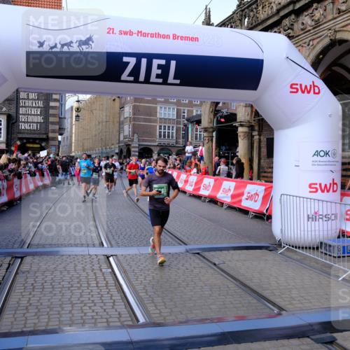13.09.2026 - 21. swb-Marathon Bremen Tim E. http://msf.ph/oto/10385741 13.09.2026 13:23:48 Ziel 135, 672, 2371, 2409, 2485, 2490, 2560, 2627, 3078, 3138, 3173, 3531, 3856, 3861, 3939, 5820, 5821, 5908, 6843, 6848, 6923, 8560, 8863, 9088, 9196, 9436 meine-sportfotos.de