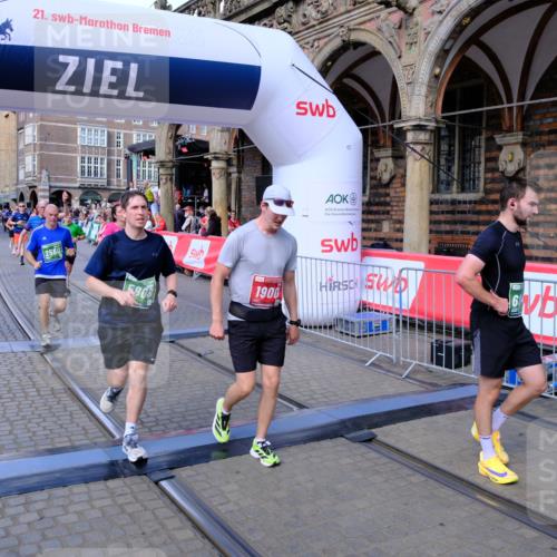 13.09.2026 - 21. swb-Marathon Bremen Tim E. http://msf.ph/oto/10385787 13.09.2026 13:24:01 Ziel 135, 2288, 2485, 2490, 2560, 2627, 3138, 3642, 3856, 4601, 4671, 5011, 5116, 5231, 5908, 6157, 6332, 6648, 6843, 7216, 7475, 8095, 8290, 8560, 10115, 13197 meine-sportfotos.de