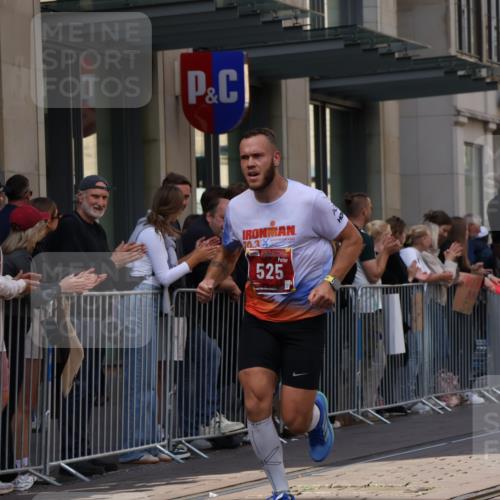 13.09.2026 - 21. swb-Marathon Bremen Strokosch-Dieckow http://msf.ph/oto/10385810 13.09.2026 12:52:42 Ziel 417, 2100, 2585, 7244, 7650, 8077, 9522, 525, 553, 1507, 7768, 8729 meine-sportfotos.de