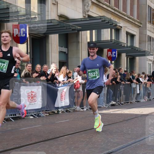 13.09.2026 - 21. swb-Marathon Bremen Strokosch-Dieckow http://msf.ph/oto/10385915 13.09.2026 12:52:47 Ziel 417, 2585, 2670, 7650, 8077, 8081, 9522, 525, 553, 2100, 7244, 7768, 8729 meine-sportfotos.de