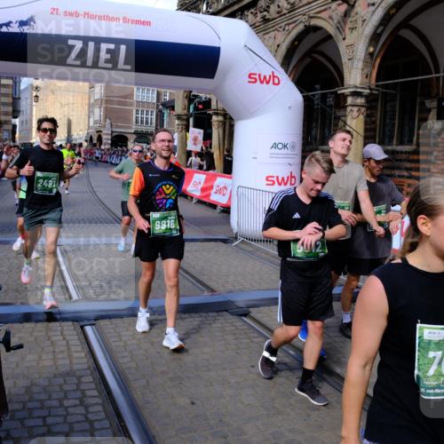 13.09.2026 - 21. swb-Marathon Bremen Tim E. http://msf.ph/oto/10385990 13.09.2026 13:24:37 Ziel 776, 909, 1250, 2295, 2491, 4000, 4559, 5012, 5208, 5481, 5668, 5669, 5928, 5929, 6080, 6105, 7059, 7069, 7081, 7156, 8082, 8415, 8784, 9087, 9573, 9676, 9916 meine-sportfotos.de