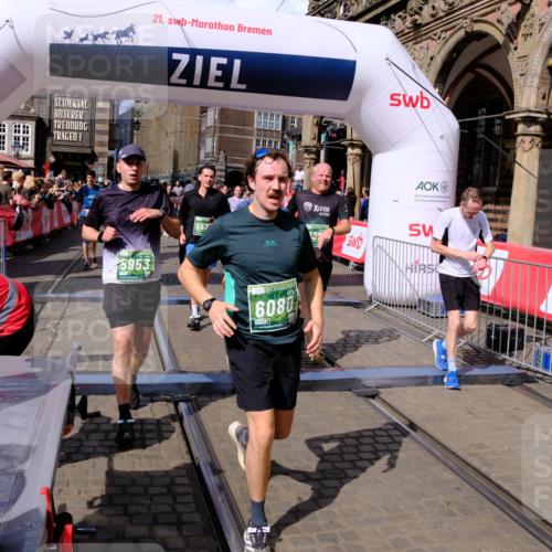 13.09.2026 - 21. swb-Marathon Bremen Tim E. http://msf.ph/oto/10386078 13.09.2026 13:24:52 Ziel 282, 789, 790, 1516, 1582, 2280, 3375, 3524, 3994, 4277, 5328, 5572, 5668, 5669, 5953, 6080, 6626, 7156, 7568, 8310, 8636, 8784, 8881, 9264, 9541, 9573, 9676, 10069, 10071, 10097 meine-sportfotos.de