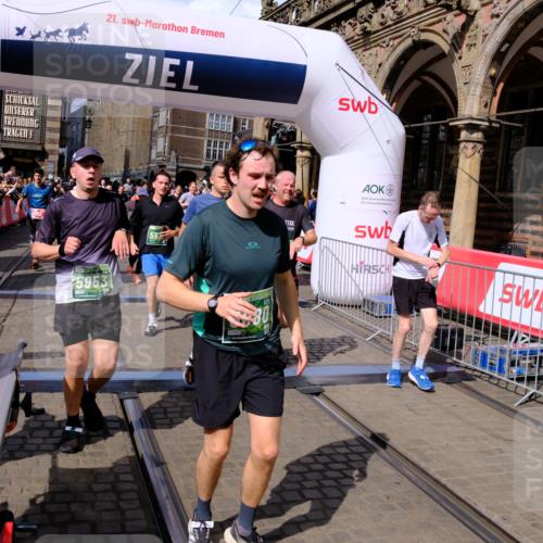 13.09.2026 - 21. swb-Marathon Bremen Tim E. http://msf.ph/oto/10386087 13.09.2026 13:24:53 Ziel 282, 789, 790, 1516, 1582, 2280, 3375, 3524, 3994, 4277, 5328, 5572, 5668, 5669, 5953, 6080, 6626, 7568, 8310, 8636, 8784, 8881, 9264, 9541, 9573, 9676, 10069, 10071, 10097 meine-sportfotos.de