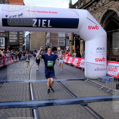 13.09.2026 - 21. swb-Marathon Bremen Tim E. http://msf.ph/oto/10386145 13.09.2026 13:25:13 Ziel 972, 1264, 2761, 3015, 4091, 4113, 4198, 4262, 4507, 4973, 5664, 6079, 6360, 6544, 6807, 6943, 7409, 7854, 8853, 9152, 10103 meine-sportfotos.de