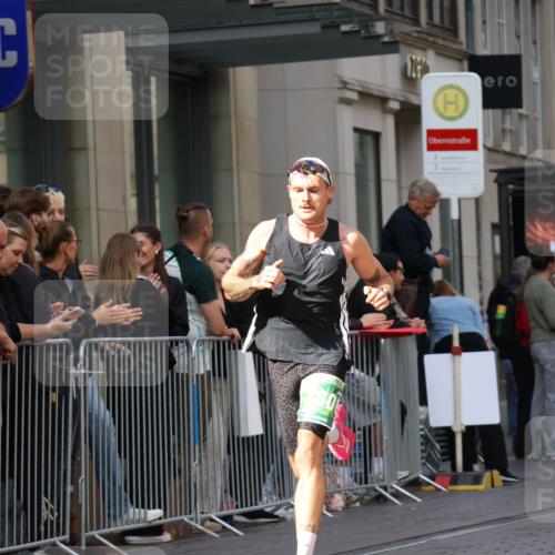 13.09.2026 - 21. swb-Marathon Bremen Strokosch-Dieckow http://msf.ph/oto/10386296 13.09.2026 12:53:21 Ziel 272, 1089, 1168, 1606, 2352, 3080, 3606, 13212, 2585, 2670, 7650, 8081 meine-sportfotos.de