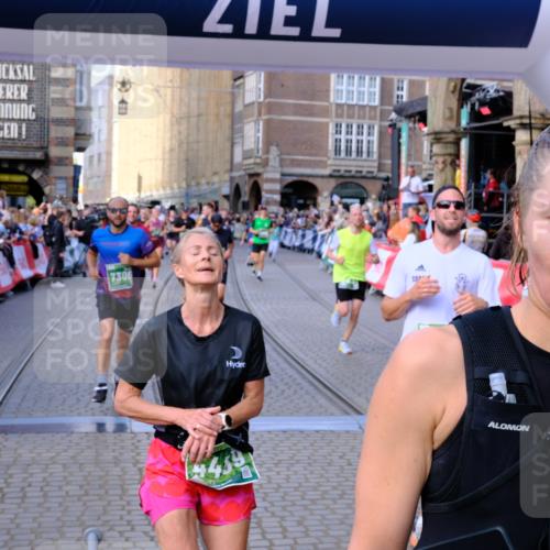 13.09.2026 - 21. swb-Marathon Bremen Tim E. http://msf.ph/oto/10386415 13.09.2026 13:25:36 Ziel 260, 1119, 1166, 1436, 1448, 1650, 1658, 2046, 3168, 3187, 4294, 4459, 6113, 6380, 7252, 7306, 7326, 8357, 8695, 8769, 9036, 9299, 9460, 9493, 9563, 13025, 13088 meine-sportfotos.de