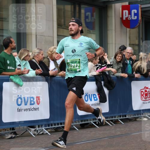 13.09.2026 - 21. swb-Marathon Bremen Strokosch-Dieckow http://msf.ph/oto/10386420 13.09.2026 12:53:38 Ziel 272, 5160, 6112, 13212, 1089, 1168, 1606, 2352, 3080, 3606 meine-sportfotos.de