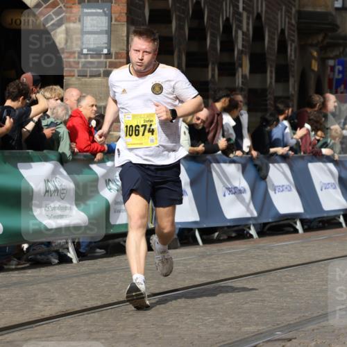 13.09.2026 - 21. swb-Marathon Bremen Strokosch-Dieckow http://msf.ph/oto/10386477 13.09.2026 11:08:00 Ziel 10138, 10279, 10280, 10363, 10364, 10501, 10505, 10580, 10595, 10661, 10830, 10871, 10907, 10935, 10937, 11037, 11223, 11515, 11643, 11899, 11924, 11934, 12097, 12167, 12168, 12194, 12277, 12307, 12419, 12509, 12511, 12512, 10135, 10188, 10404, 10493, 10767, 10793, 10851, 10859, 11032, 11263, 11404, 11659, 11831, 11833, 11958, 12160, 12248, 12325, 12384, 12389 meine-sportfotos.de