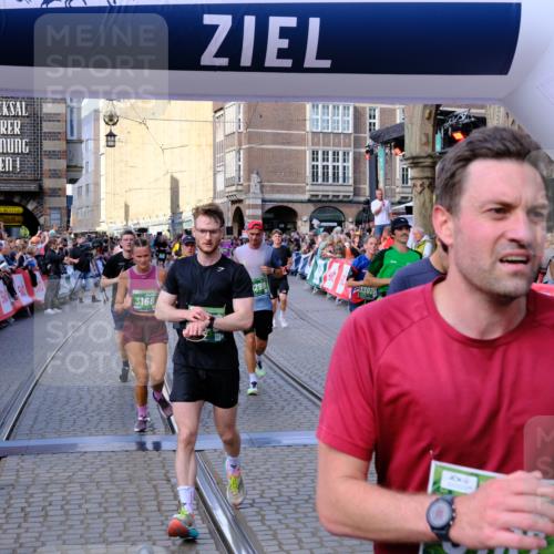 13.09.2026 - 21. swb-Marathon Bremen Tim E. http://msf.ph/oto/10386487 13.09.2026 13:25:41 Ziel 209, 260, 1119, 1650, 1658, 2046, 3168, 3187, 4294, 4459, 5755, 5814, 6113, 6380, 7252, 7306, 7326, 8357, 8695, 8769, 9036, 9299, 9460, 9468, 9563, 13025 meine-sportfotos.de