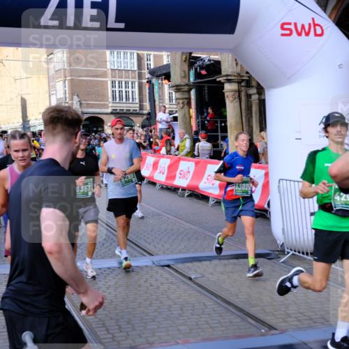 13.09.2026 - 21. swb-Marathon Bremen Tim E. http://msf.ph/oto/10386540 13.09.2026 13:25:42 Ziel 209, 260, 1119, 1650, 1658, 2046, 3168, 3187, 4294, 4459, 5755, 5814, 6113, 6380, 7252, 7306, 7326, 8357, 8545, 8695, 8769, 9036, 9299, 9460, 9468, 9563, 13025 meine-sportfotos.de