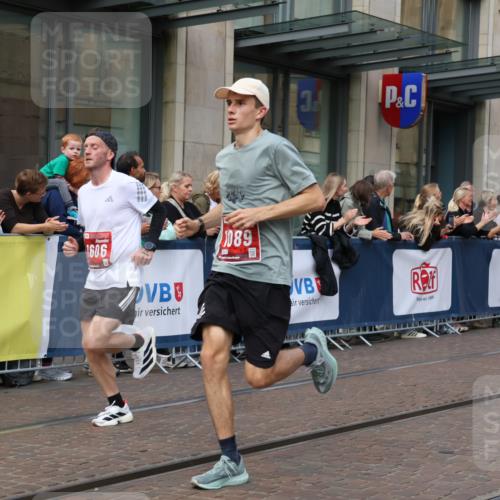 13.09.2026 - 21. swb-Marathon Bremen Strokosch-Dieckow http://msf.ph/oto/10386592 13.09.2026 12:53:52 Ziel 1256, 1629, 6112, 9399, 9617, 272, 1089, 1168, 1606, 3606, 5160, 13212 meine-sportfotos.de