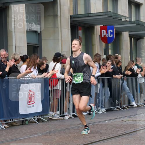13.09.2026 - 21. swb-Marathon Bremen Strokosch-Dieckow http://msf.ph/oto/10386601 13.09.2026 12:53:53 Ziel 1256, 1629, 6112, 9399, 9617, 272, 1089, 1168, 1606, 3606, 5160, 13212 meine-sportfotos.de