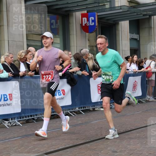 13.09.2026 - 21. swb-Marathon Bremen Strokosch-Dieckow http://msf.ph/oto/10386703 13.09.2026 12:53:58 Ziel 1256, 1629, 6112, 9399, 9617, 272, 1606, 5160, 13212 meine-sportfotos.de