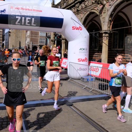 13.09.2026 - 21. swb-Marathon Bremen Tim E. http://msf.ph/oto/10386733 13.09.2026 13:26:20 Ziel 1163, 1647, 1896, 2062, 2666, 2708, 2987, 3248, 3516, 4067, 4476, 4724, 5558, 5701, 5854, 6135, 6605, 6886, 7638, 7780, 8271, 8361, 8592, 8635, 9266, 9794 meine-sportfotos.de
