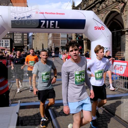 13.09.2026 - 21. swb-Marathon Bremen Tim E. http://msf.ph/oto/10386787 13.09.2026 13:26:24 Ziel 1896, 2062, 2666, 3248, 3516, 4067, 4476, 4723, 4724, 5558, 5701, 5854, 5906, 6605, 6886, 7638, 8361, 8592, 8635, 9266, 9794 meine-sportfotos.de