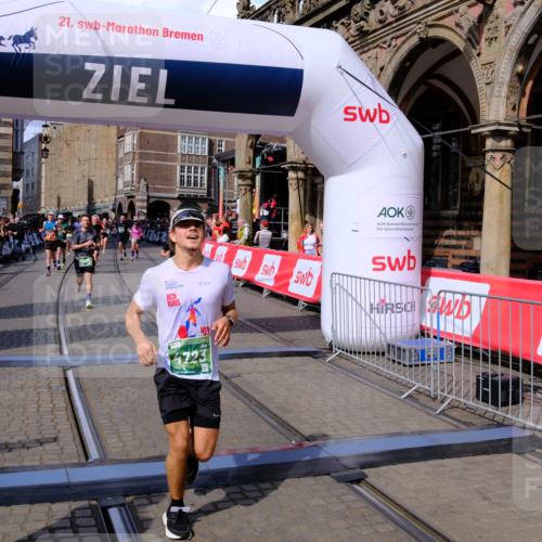 13.09.2026 - 21. swb-Marathon Bremen Tim E. http://msf.ph/oto/10386925 13.09.2026 13:26:36 Ziel 1649, 1896, 2434, 2658, 3603, 3983, 4723, 4724, 5747, 5854, 5906, 5934, 5992, 6230, 6639, 6886, 7626, 8635, 8817, 13195 meine-sportfotos.de