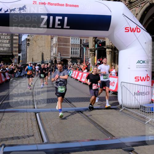 13.09.2026 - 21. swb-Marathon Bremen Tim E. http://msf.ph/oto/10386951 13.09.2026 13:26:38 Ziel 1649, 2434, 2658, 3603, 3983, 4723, 5747, 5854, 5906, 5934, 5992, 6230, 6639, 7626, 8817, 13195 meine-sportfotos.de